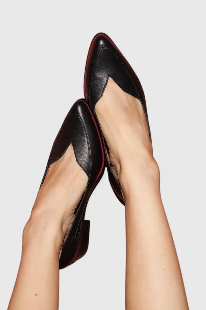 FIONELLA – ELEGANT SANDALS WITH MODERN SOPHISTICATION