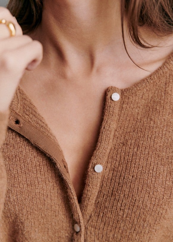 VEYILORIA – HERITAGE COZY KNIT CARDIGAN