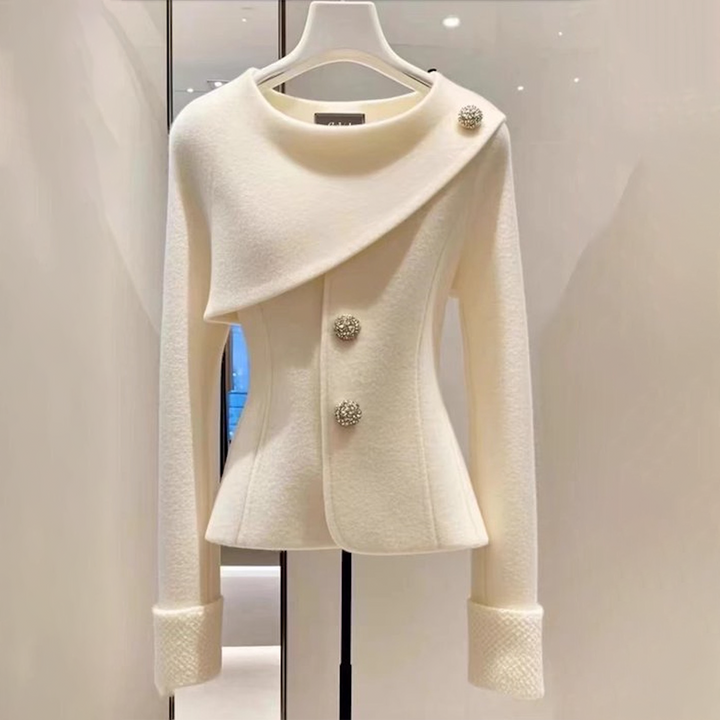 SERAVELLEA – ASYMMETRIC BUTTONED BLAZER