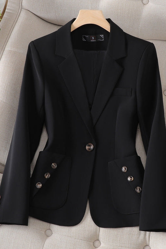 AMIRAH – CHARM PERFECT BLAZER WITH TAILORED ELEGANCE