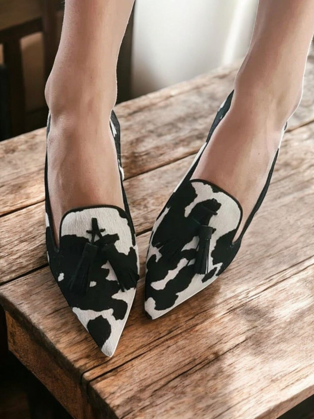 JULIA – REFINED LOAFERS WITH STRIKING DETAILING