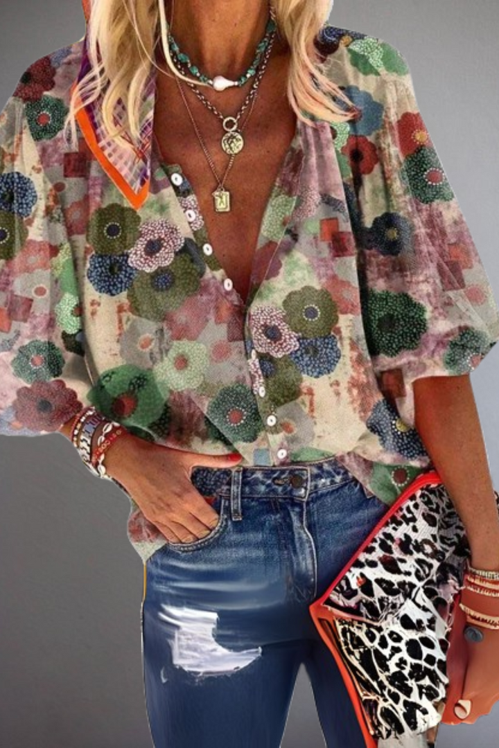LARK – COMFORTABLE BLOUSE WITH EFFORTLESS FEMININE STYLE