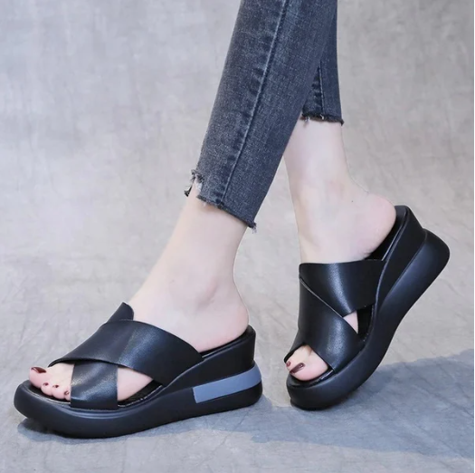NEEDTOKNIT – FASHION ORTHOPEDIC SANDALS