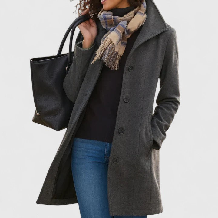SCARLETHIA – SOPHISTICATED COAT WITH TIMELESS ELEGANCE