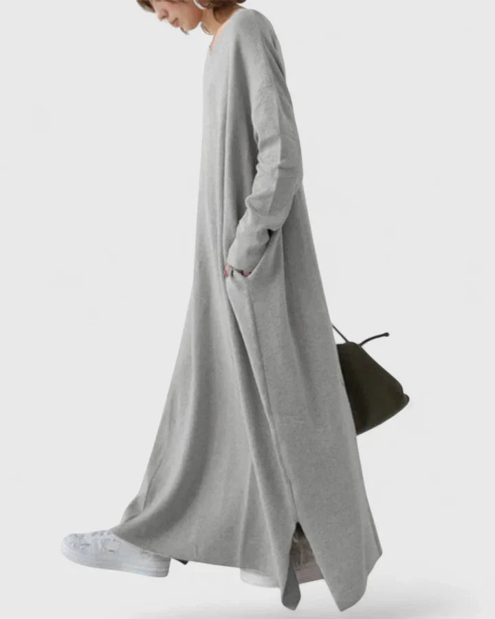 ARACELI – COMFORTABLE V-NECK DRESS
