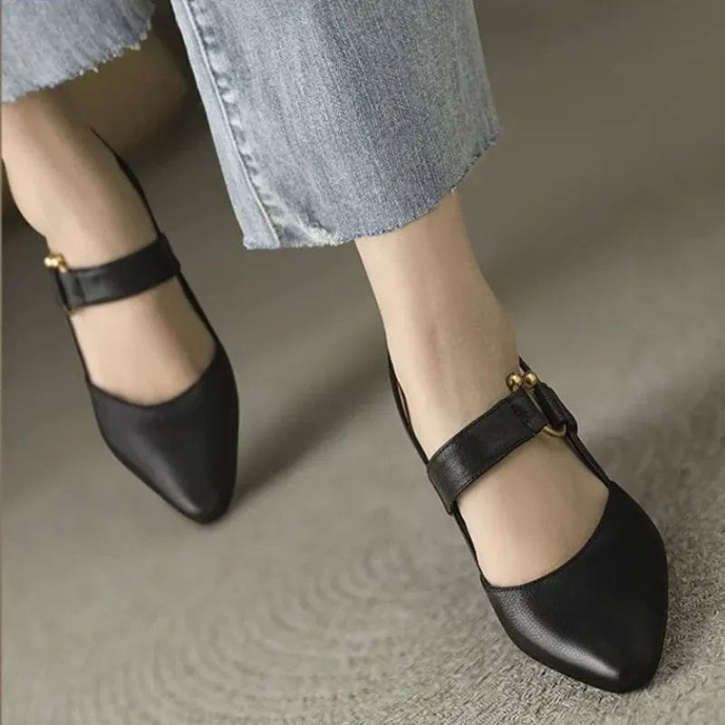 SOLYNTHA – SUPPORTIVE SLINGBACK HEELS WITH ELEGANT DETAILS