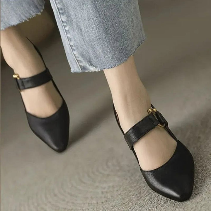 SOLYNTHA – SUPPORTIVE SLINGBACK HEELS WITH ELEGANT DETAILS