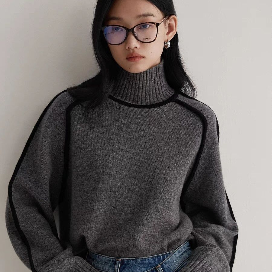 EMORIENNE – SOFT CASHMERE-LIKE TURTLENECK SWEATER
