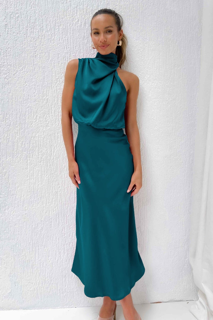 BENTHE – MIDI DRESS WITH OFF-THE-SHOULDER DESIGN