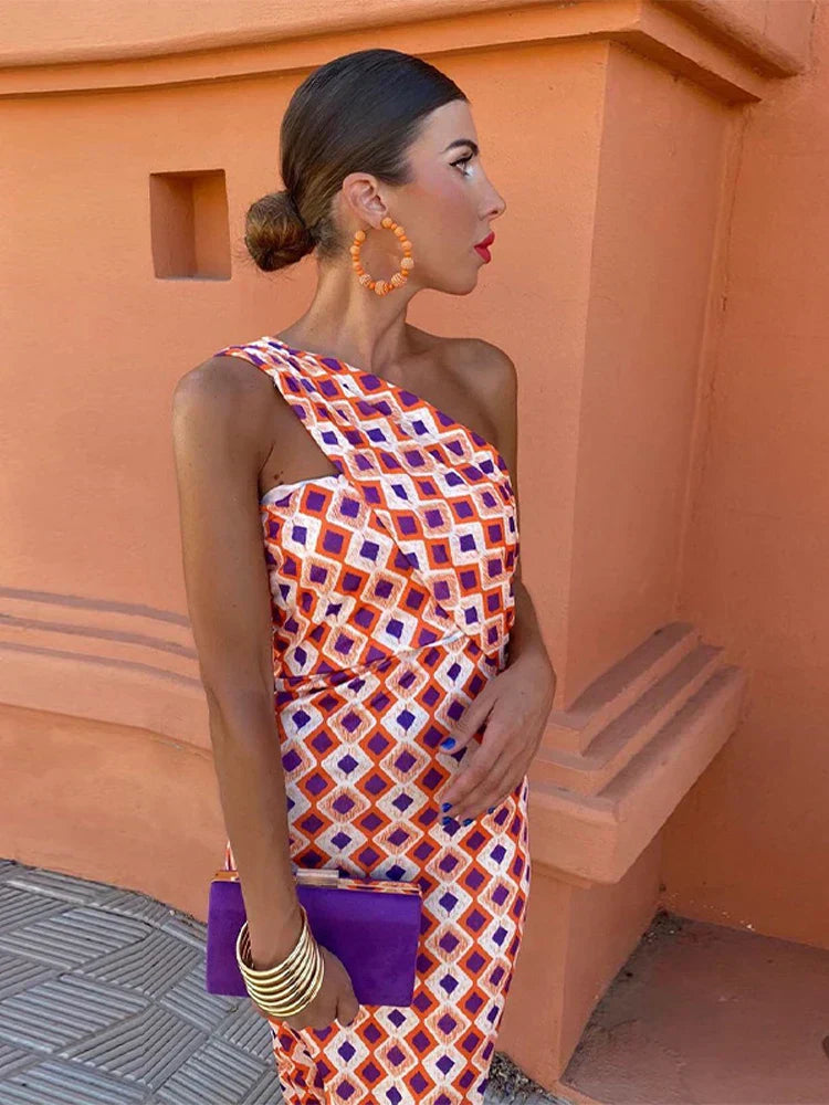 Lynor - Elegant Midi Dress