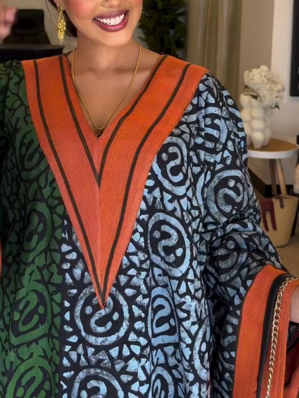 RENATA – CHIC COLOR PANEL DRESS