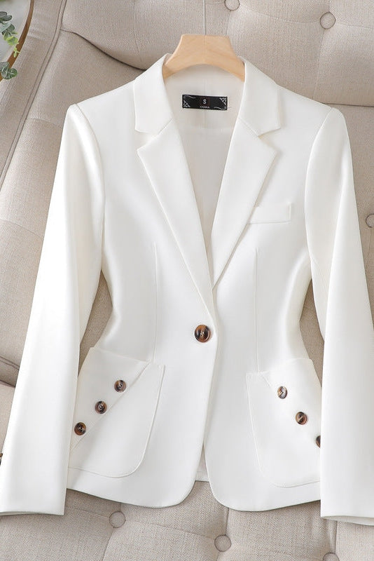 AMIRAH – CHARM PERFECT BLAZER WITH TAILORED ELEGANCE