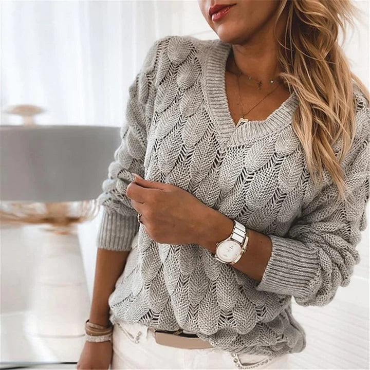 NOEMIER – V-NECK PULLOVER